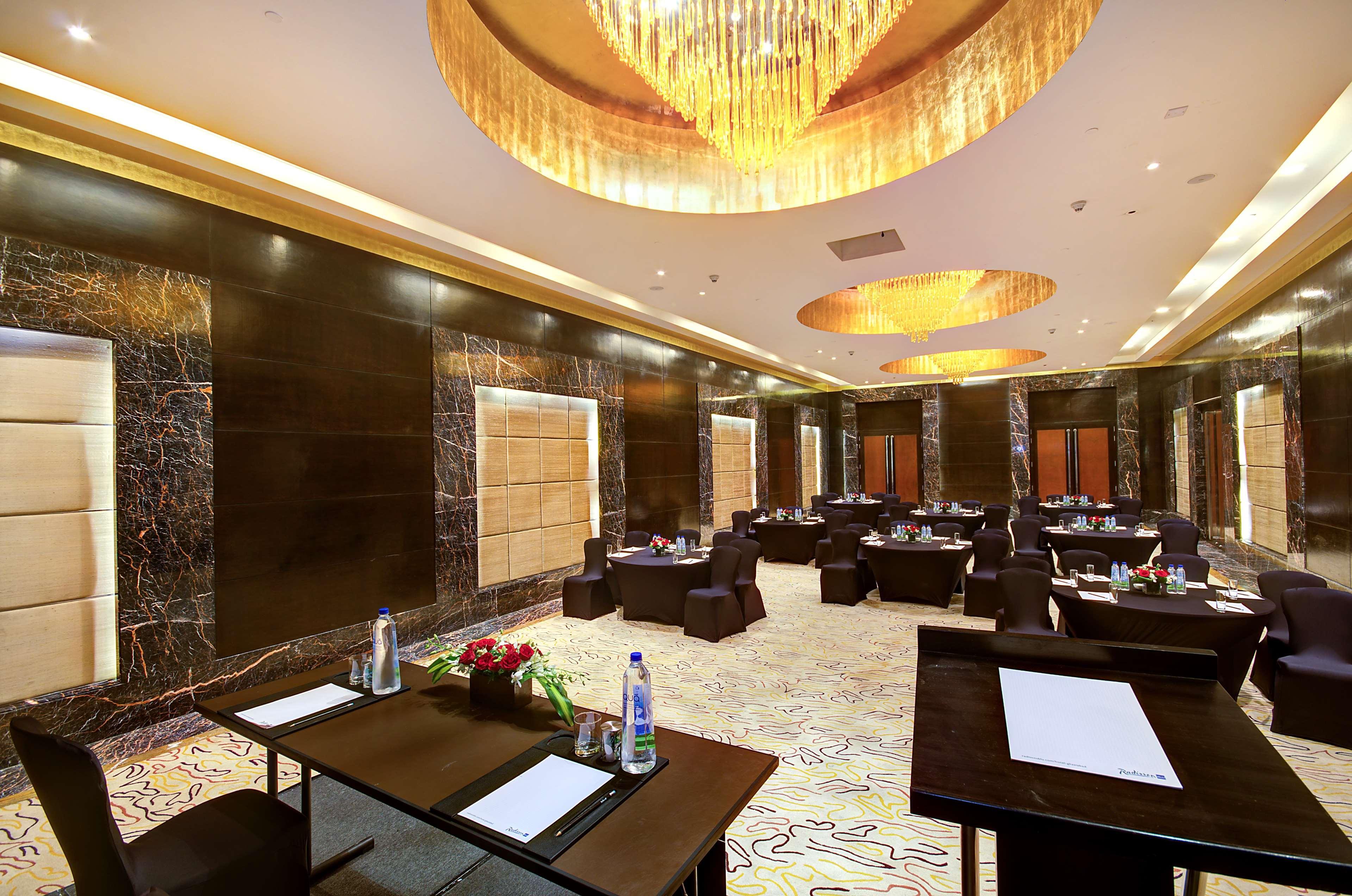 Radisson Blu Kaushambi Delhi Ncr Hotel