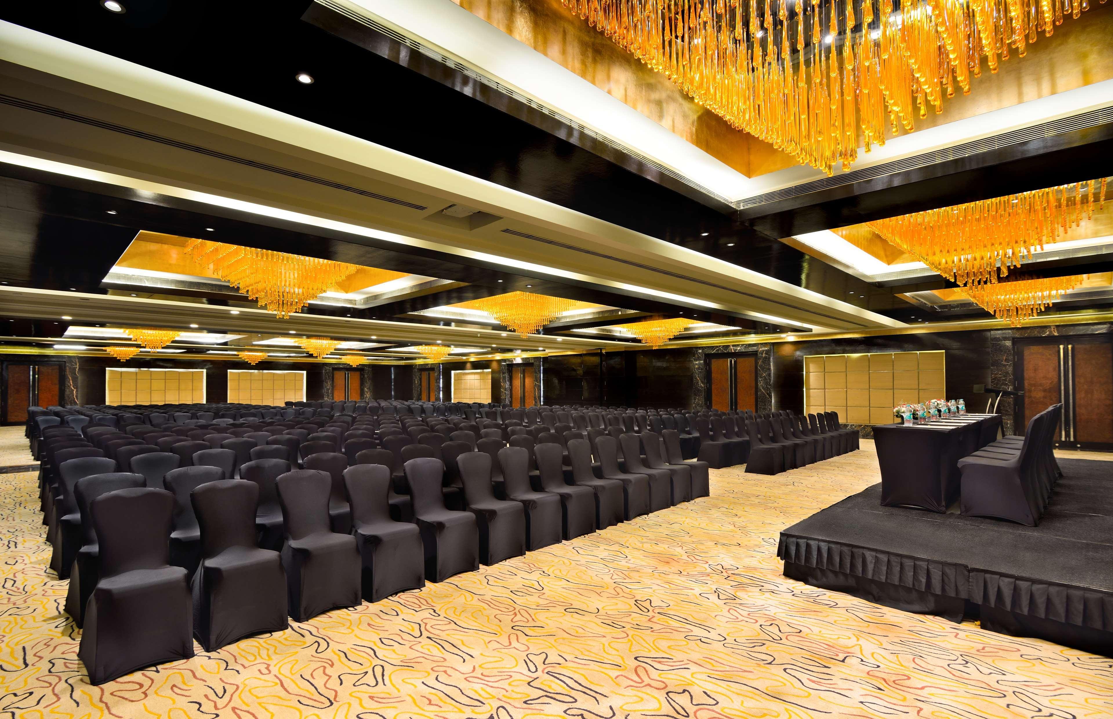 Radisson Blu Kaushambi Delhi Ncr Hotel