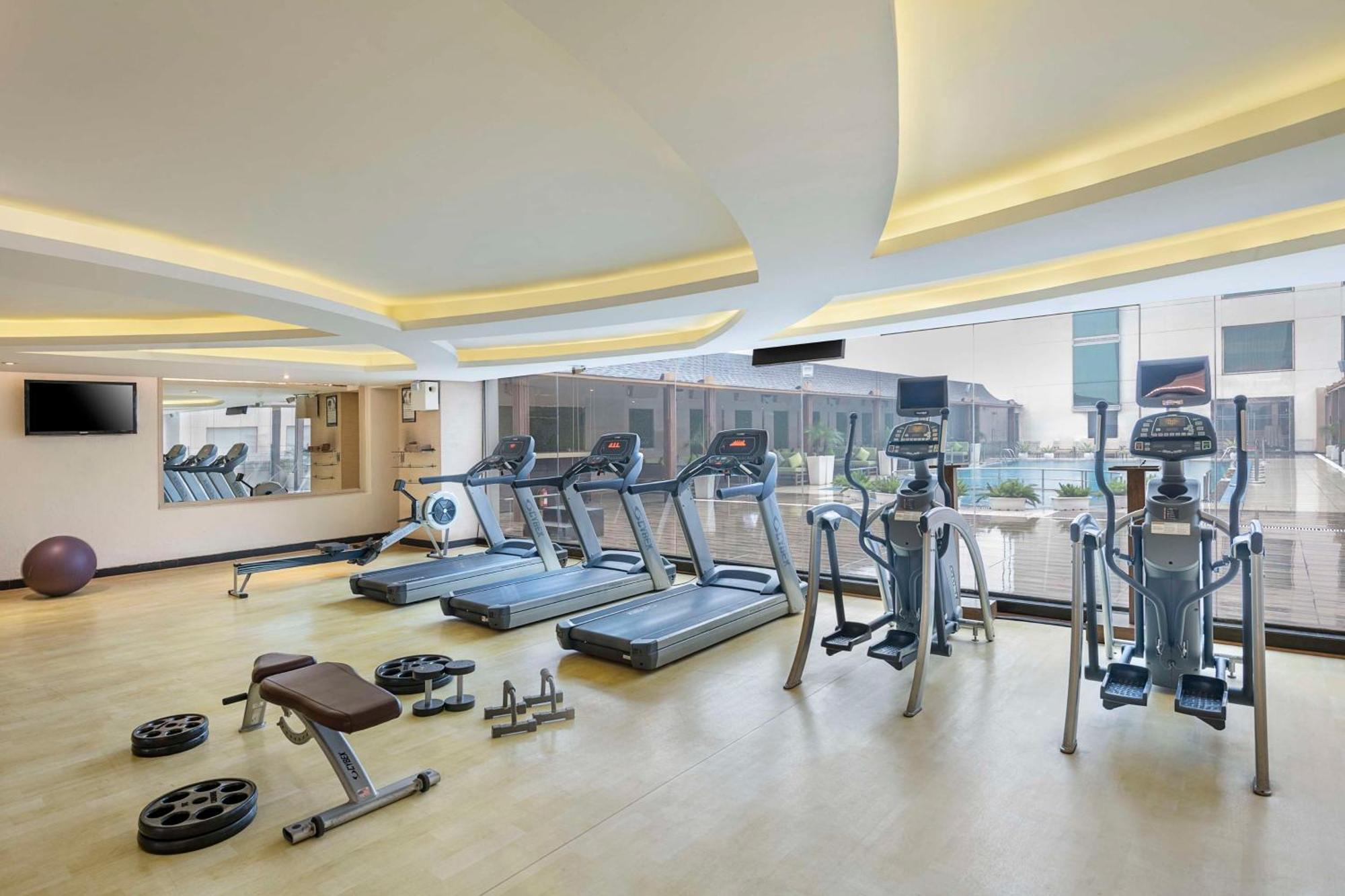 Hotel Radisson Blu Kaushambi Delhi Ncr 5*
